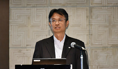 沖谷 宜保 氏
