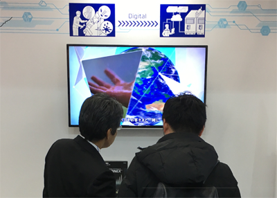 SPINEX説明の様子